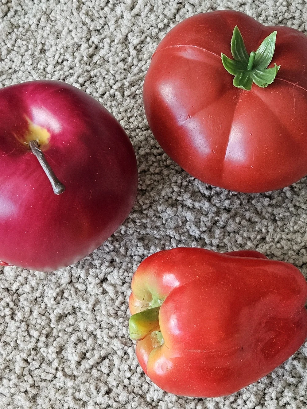15 Vintage Pieces Of Fake Fruits &  Vegetables. Bonus -Cornucopia  Added.